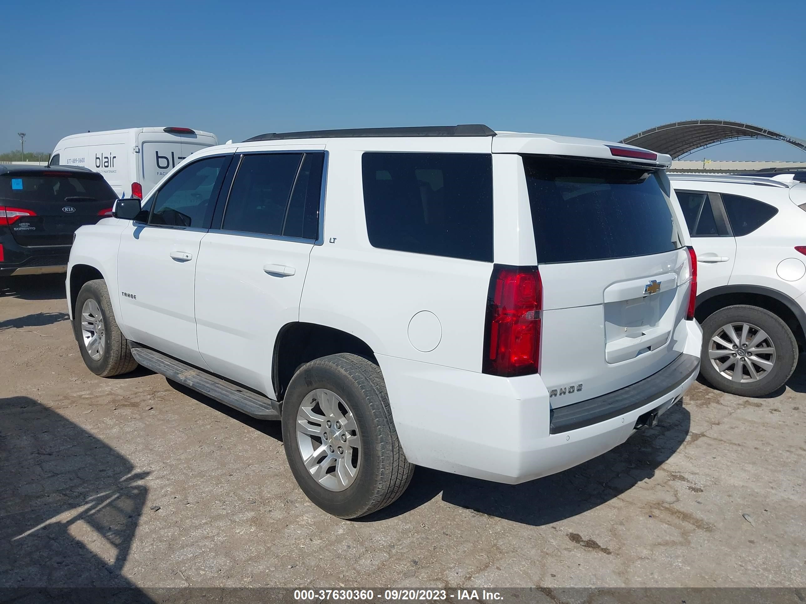 Photo 2 VIN: 1GNSCBKC2LR308071 - CHEVROLET TAHOE 