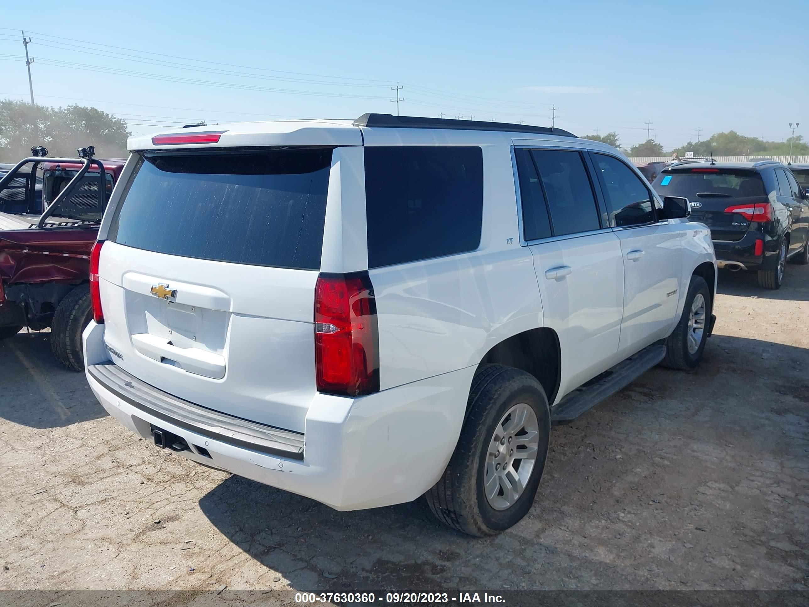 Photo 3 VIN: 1GNSCBKC2LR308071 - CHEVROLET TAHOE 