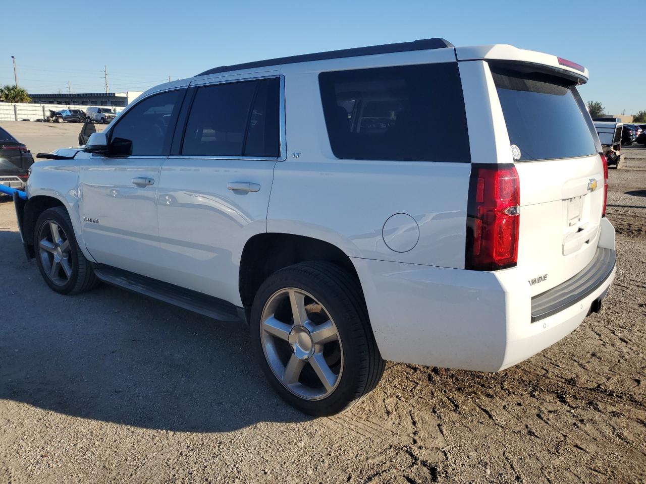 Photo 1 VIN: 1GNSCBKC3HR199465 - CHEVROLET TAHOE 