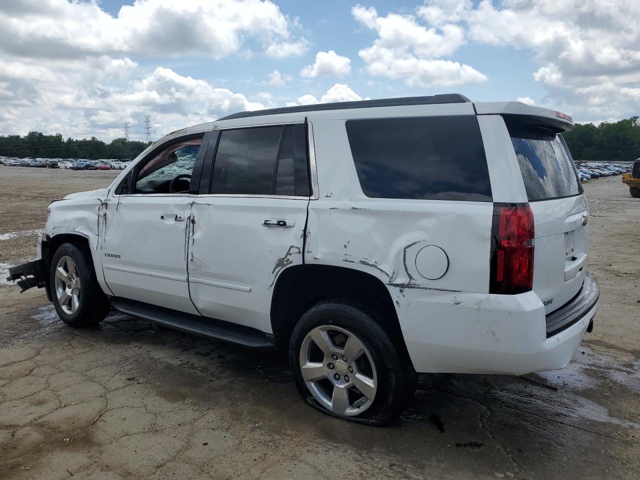 Photo 1 VIN: 1GNSCBKC4HR337725 - CHEVROLET TAHOE 