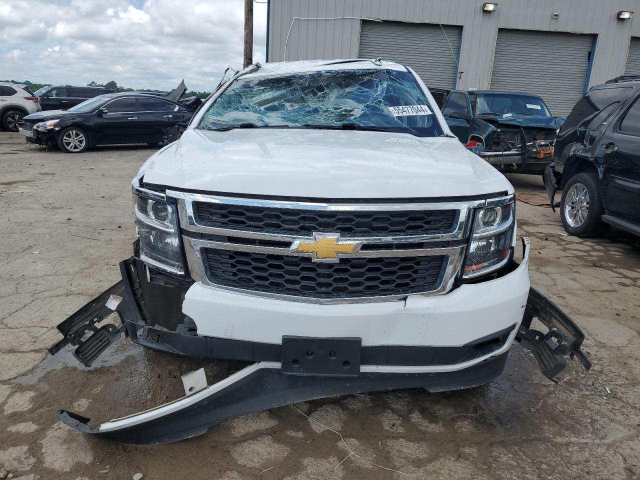 Photo 4 VIN: 1GNSCBKC4HR337725 - CHEVROLET TAHOE 