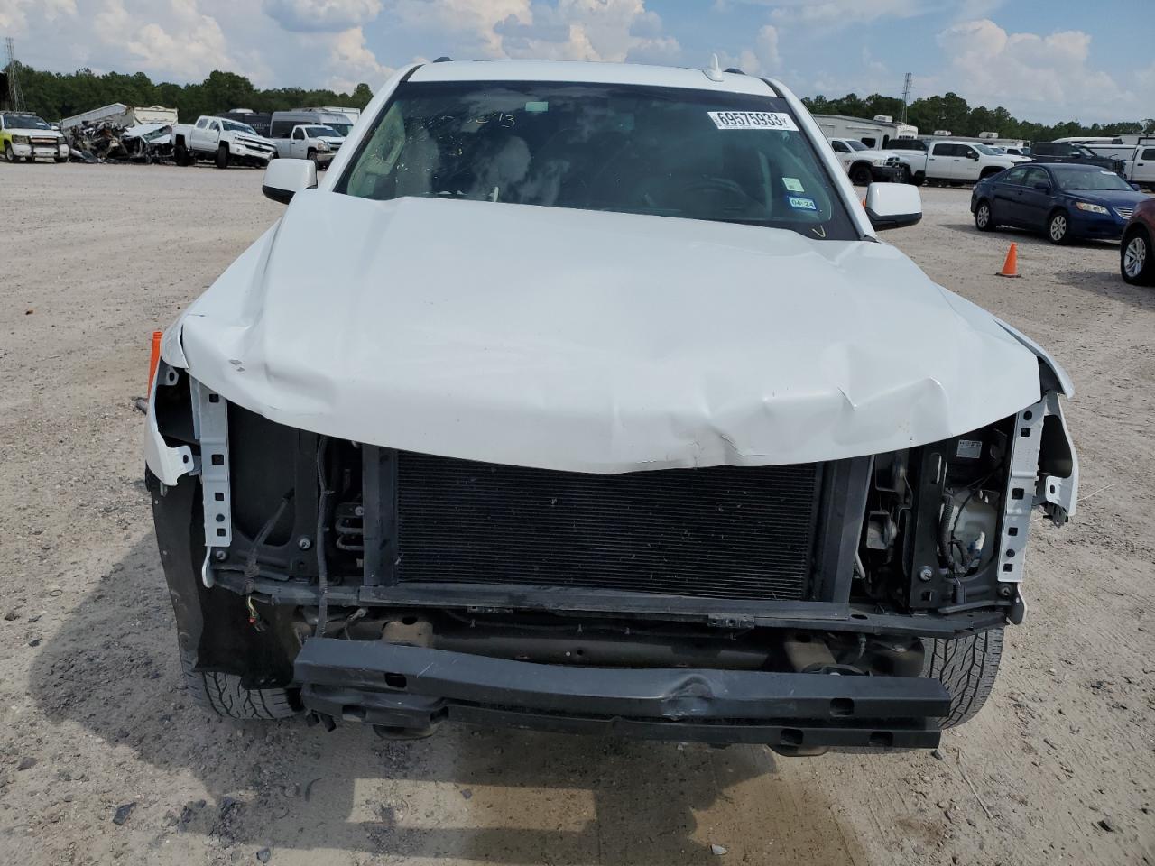 Photo 4 VIN: 1GNSCBKC5HR345302 - CHEVROLET TAHOE 