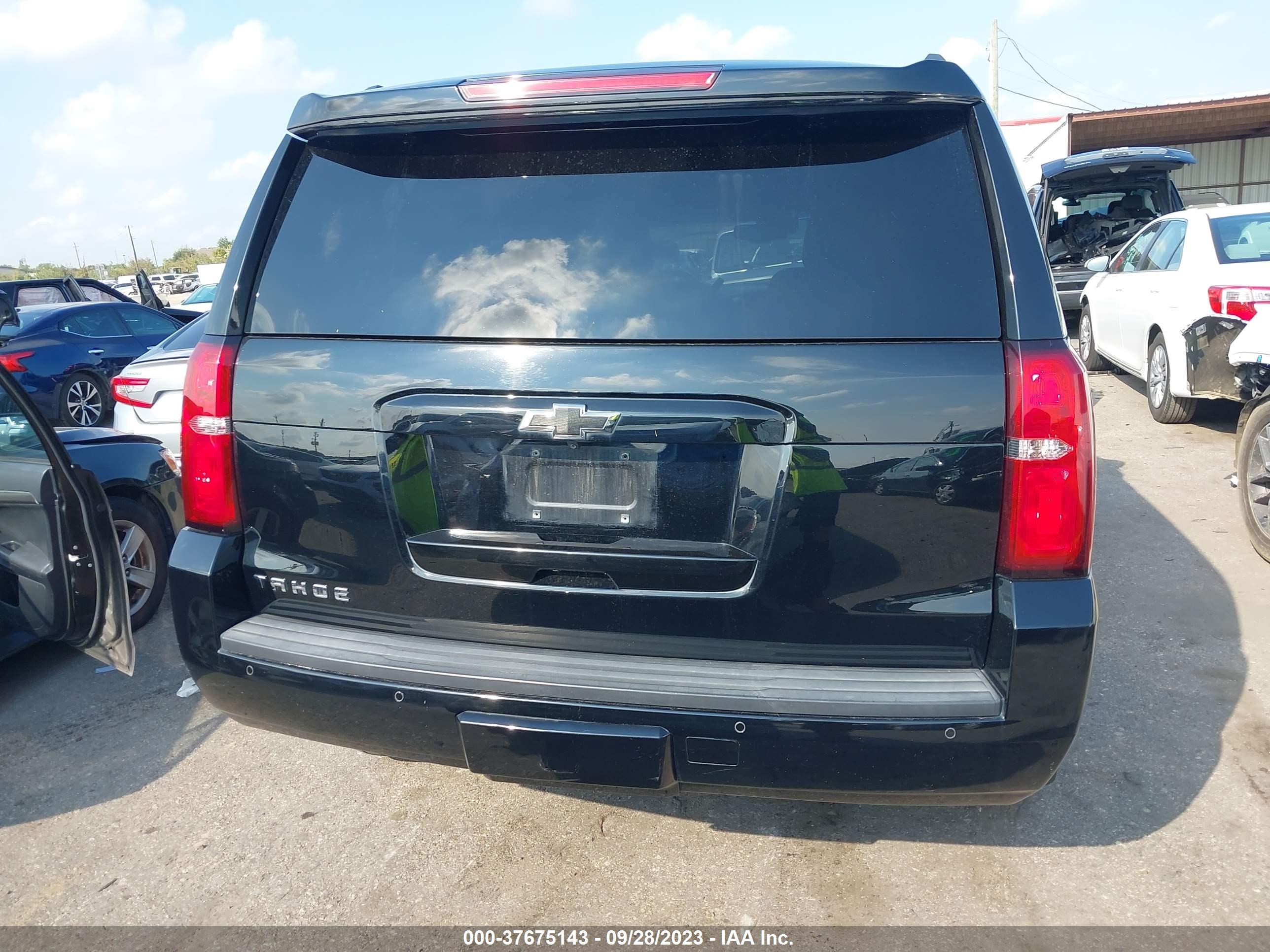 Photo 15 VIN: 1GNSCBKC6HR254703 - CHEVROLET TAHOE 