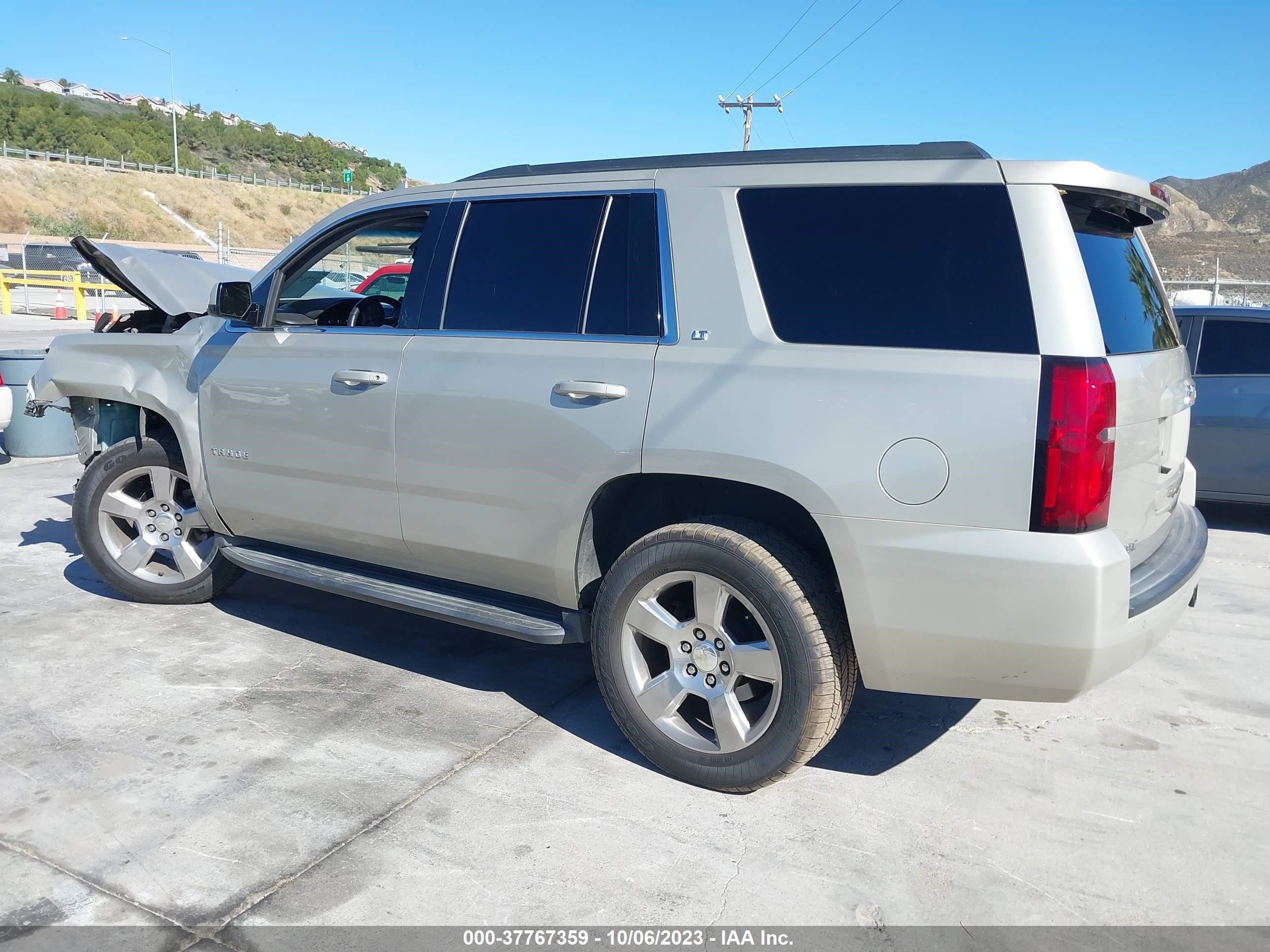 Photo 2 VIN: 1GNSCBKC7FR740269 - CHEVROLET TAHOE 