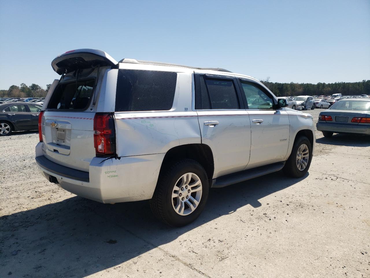 Photo 2 VIN: 1GNSCBKC7HR116877 - CHEVROLET TAHOE 