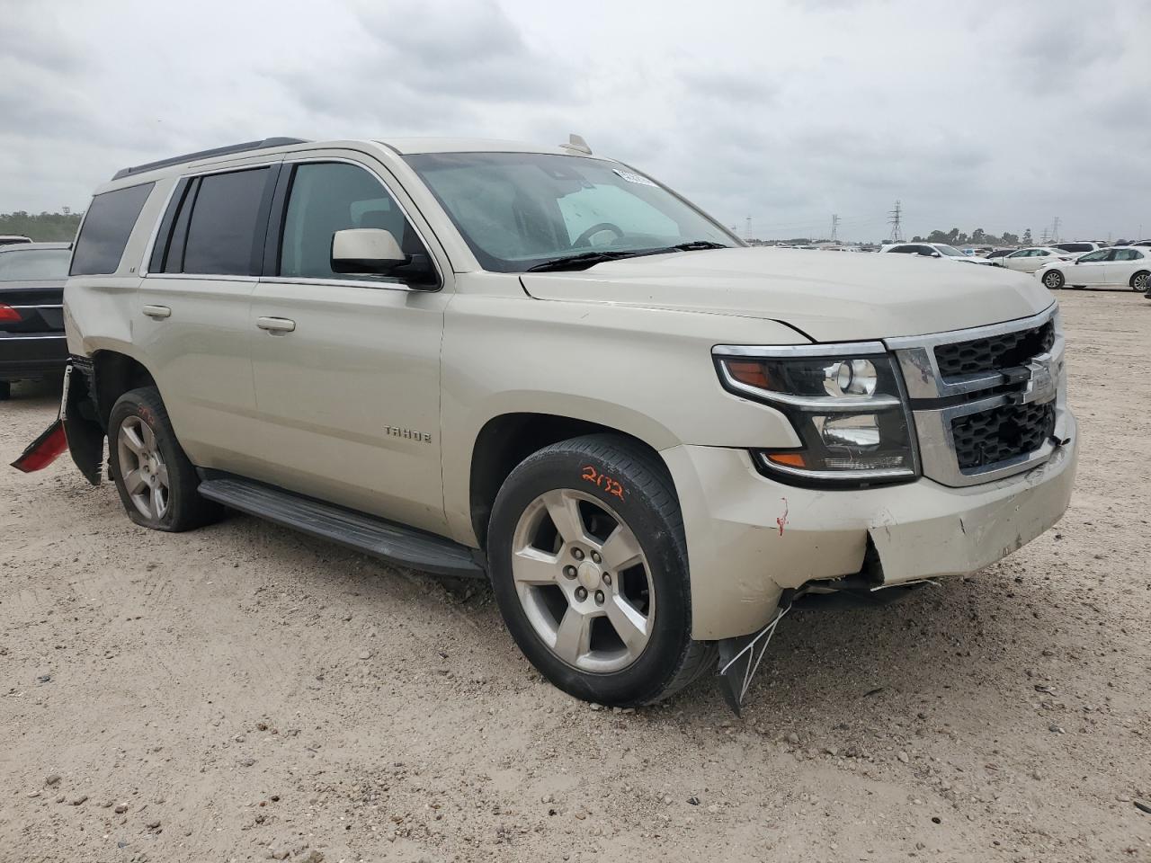 Photo 3 VIN: 1GNSCBKC8GR479624 - CHEVROLET TAHOE 