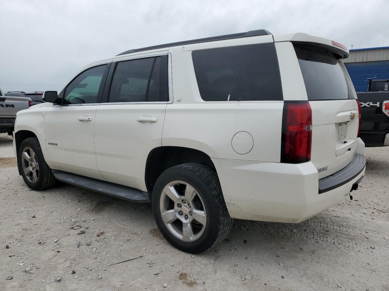 Photo 1 VIN: 1GNSCBKC9FR151370 - CHEVROLET TAHOE 