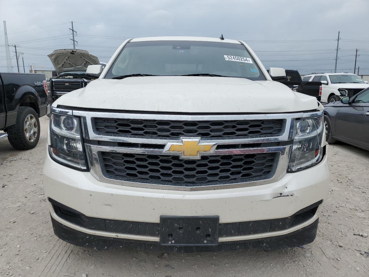 Photo 4 VIN: 1GNSCBKC9FR151370 - CHEVROLET TAHOE 