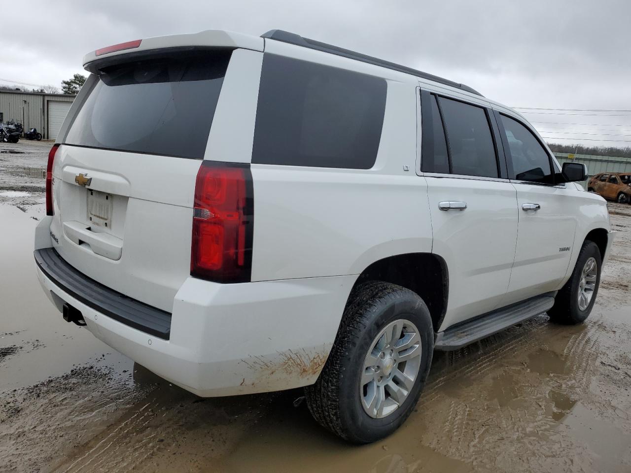 Photo 2 VIN: 1GNSCBKC9FR523046 - CHEVROLET TAHOE 