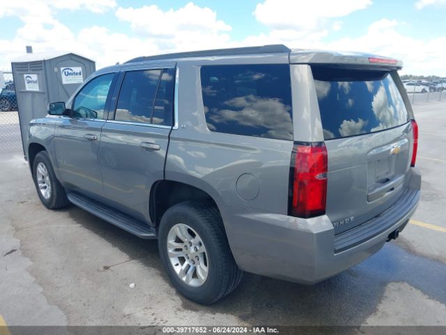 Photo 2 VIN: 1GNSCBKC9JR267273 - CHEVROLET TAHOE 