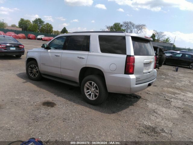 Photo 2 VIN: 1GNSCBKCXJR105460 - CHEVROLET TAHOE 