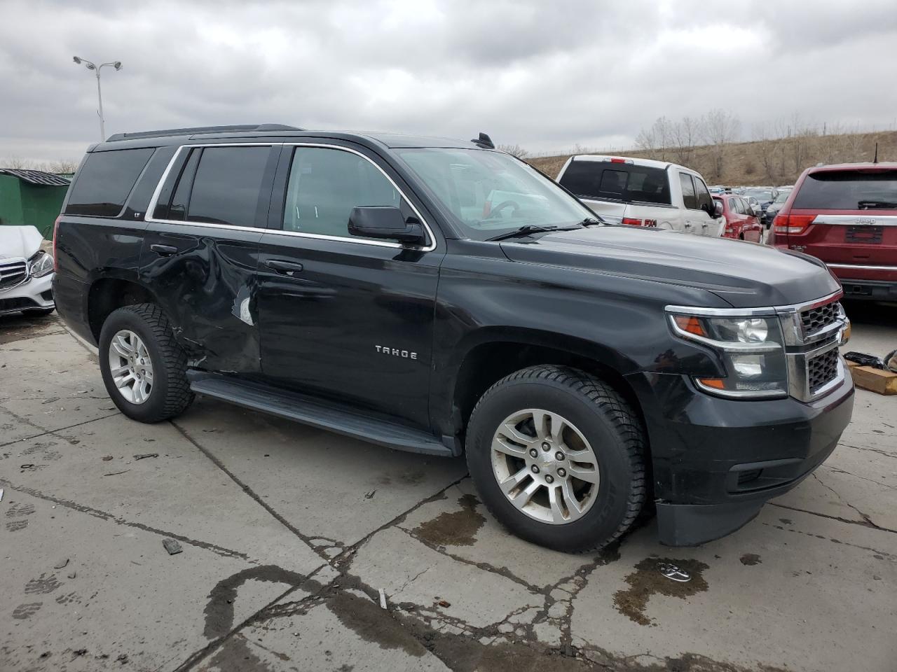 Photo 3 VIN: 1GNSCBKCXJR363882 - CHEVROLET TAHOE 