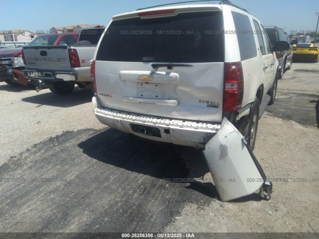 Photo 5 VIN: 1GNSCCE02BR397758 - CHEVROLET TAHOE 