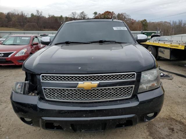 Photo 4 VIN: 1GNSCCE02DR171819 - CHEVROLET TAHOE 