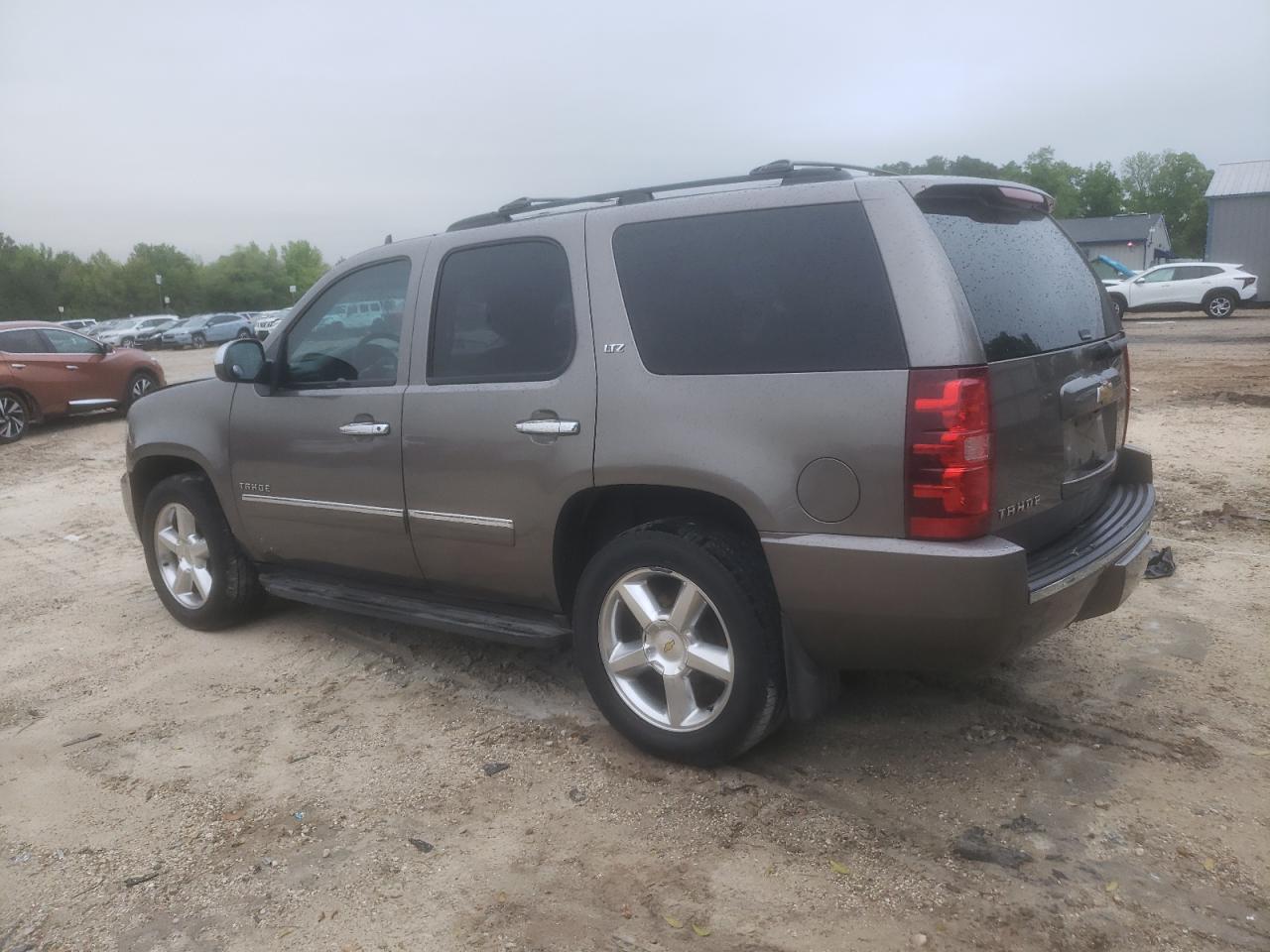 Photo 1 VIN: 1GNSCCE02ER106342 - CHEVROLET TAHOE 