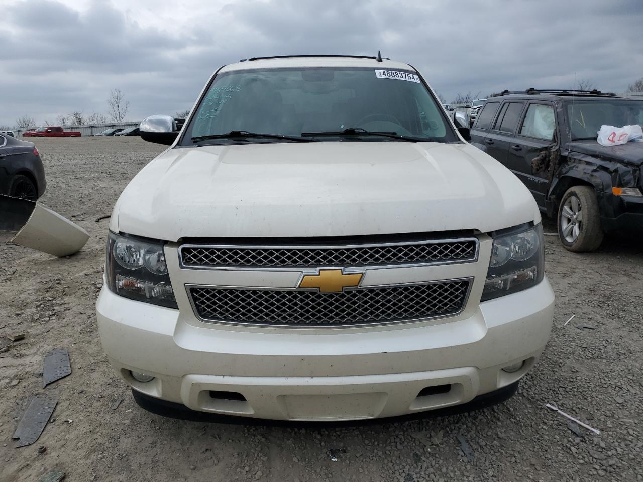 Photo 4 VIN: 1GNSCCE02ER145688 - CHEVROLET TAHOE 