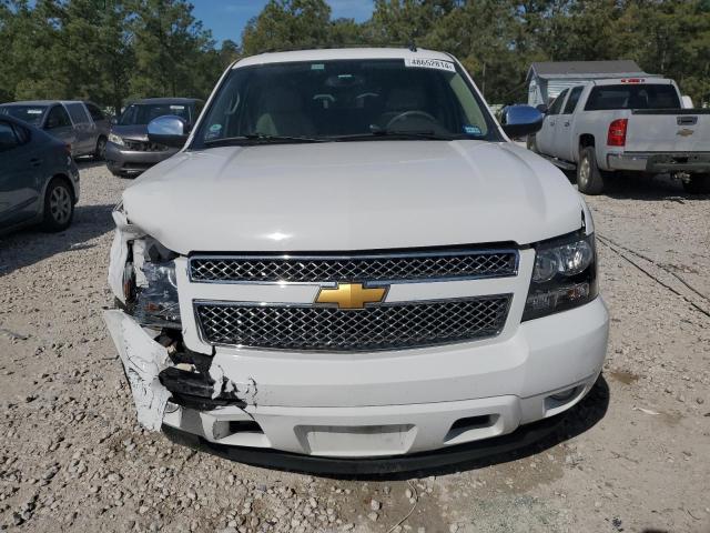 Photo 4 VIN: 1GNSCCE05DR130469 - CHEVROLET TAHOE 