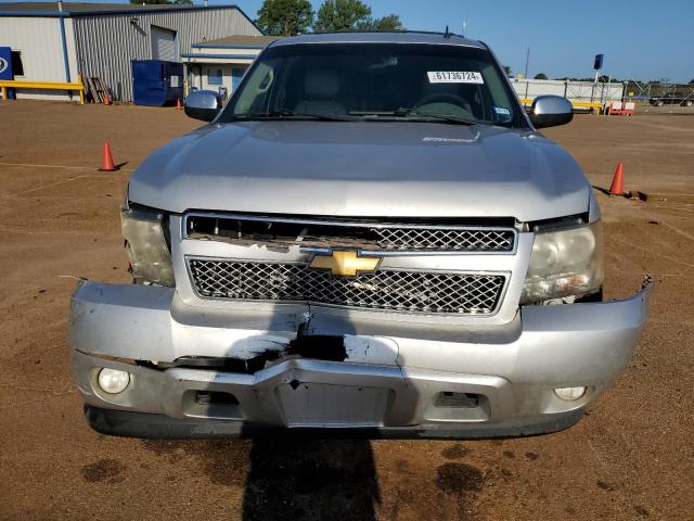 Photo 4 VIN: 1GNSCCE07BR180061 - CHEVROLET TAHOE 