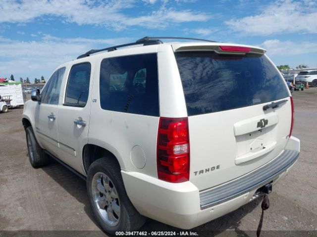 Photo 2 VIN: 1GNSCCE07CR270568 - CHEVROLET TAHOE 