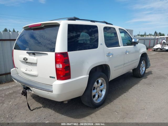 Photo 3 VIN: 1GNSCCE07CR270568 - CHEVROLET TAHOE 