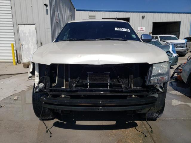 Photo 4 VIN: 1GNSCCE08BR360956 - CHEVROLET TAHOE C150 