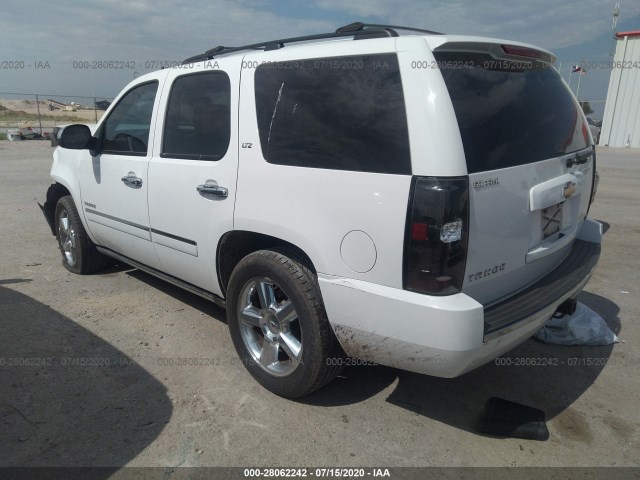 Photo 2 VIN: 1GNSCCE09BR385946 - CHEVROLET TAHOE 