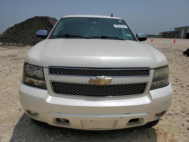 Photo 4 VIN: 1GNSCCE0XBR382716 - CHEVROLET TAHOE 