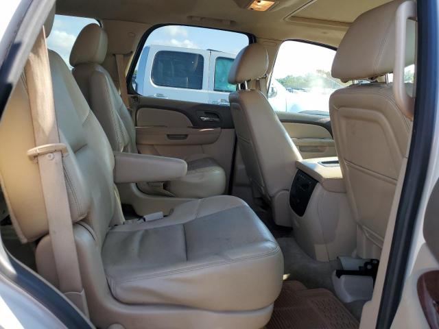 Photo 10 VIN: 1GNSCCE0XDR169185 - CHEVROLET TAHOE 