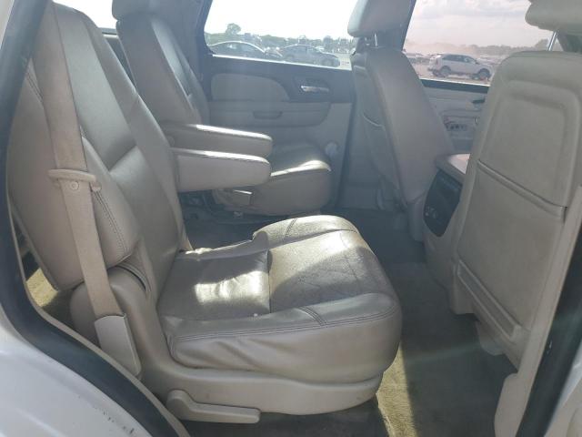 Photo 10 VIN: 1GNSCCE0XDR235671 - CHEVROLET TAHOE 