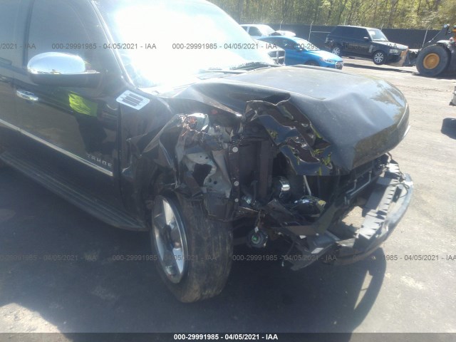 Photo 5 VIN: 1GNSCCE0XER144465 - CHEVROLET TAHOE 