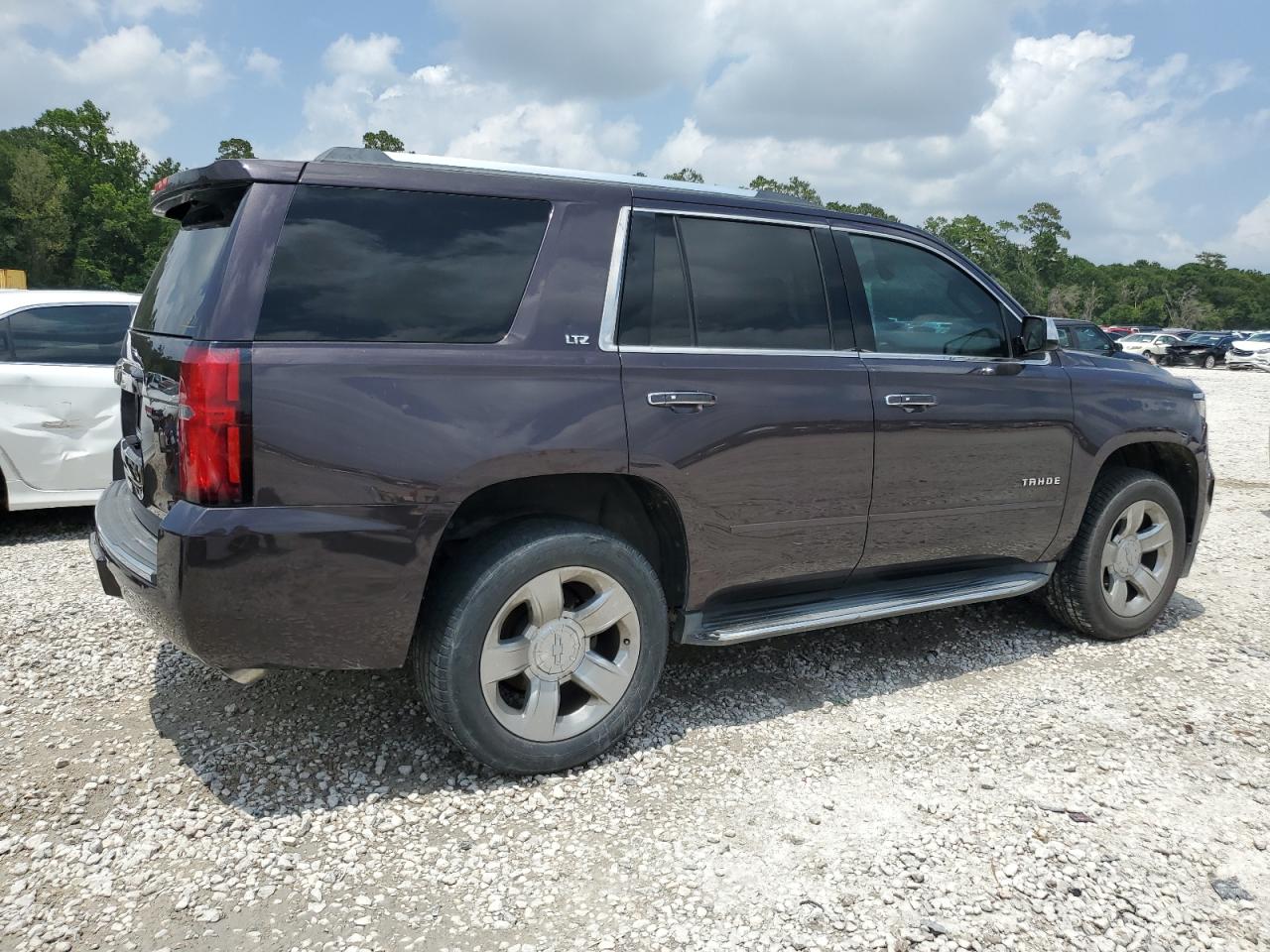 Photo 2 VIN: 1GNSCCKC1FR217223 - CHEVROLET TAHOE 