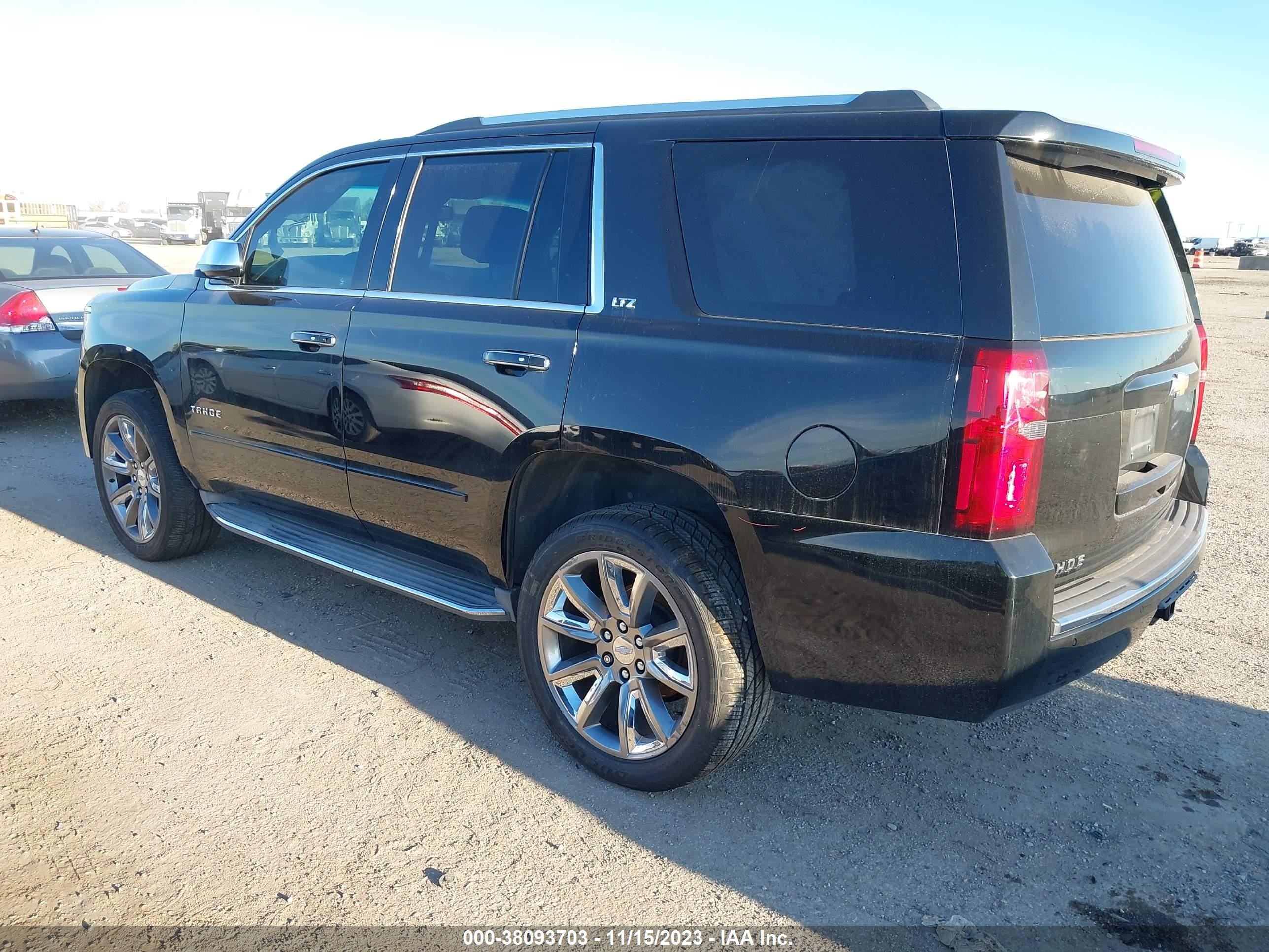 Photo 2 VIN: 1GNSCCKC3FR102218 - CHEVROLET TAHOE 