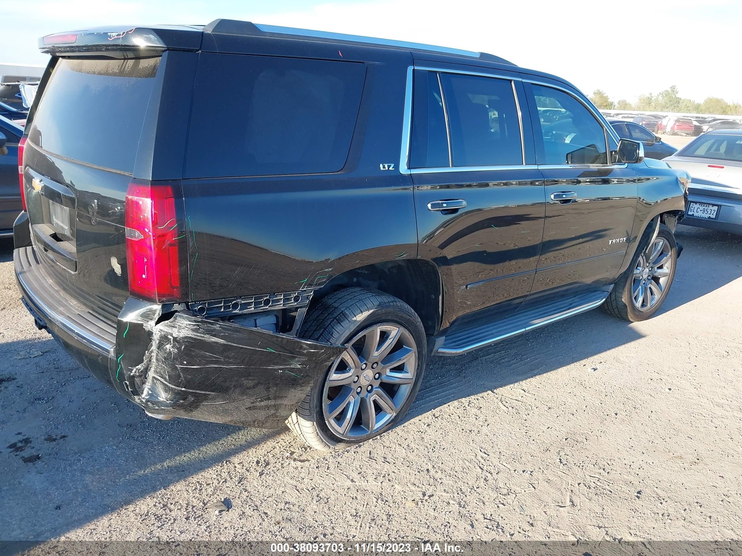 Photo 3 VIN: 1GNSCCKC3FR102218 - CHEVROLET TAHOE 