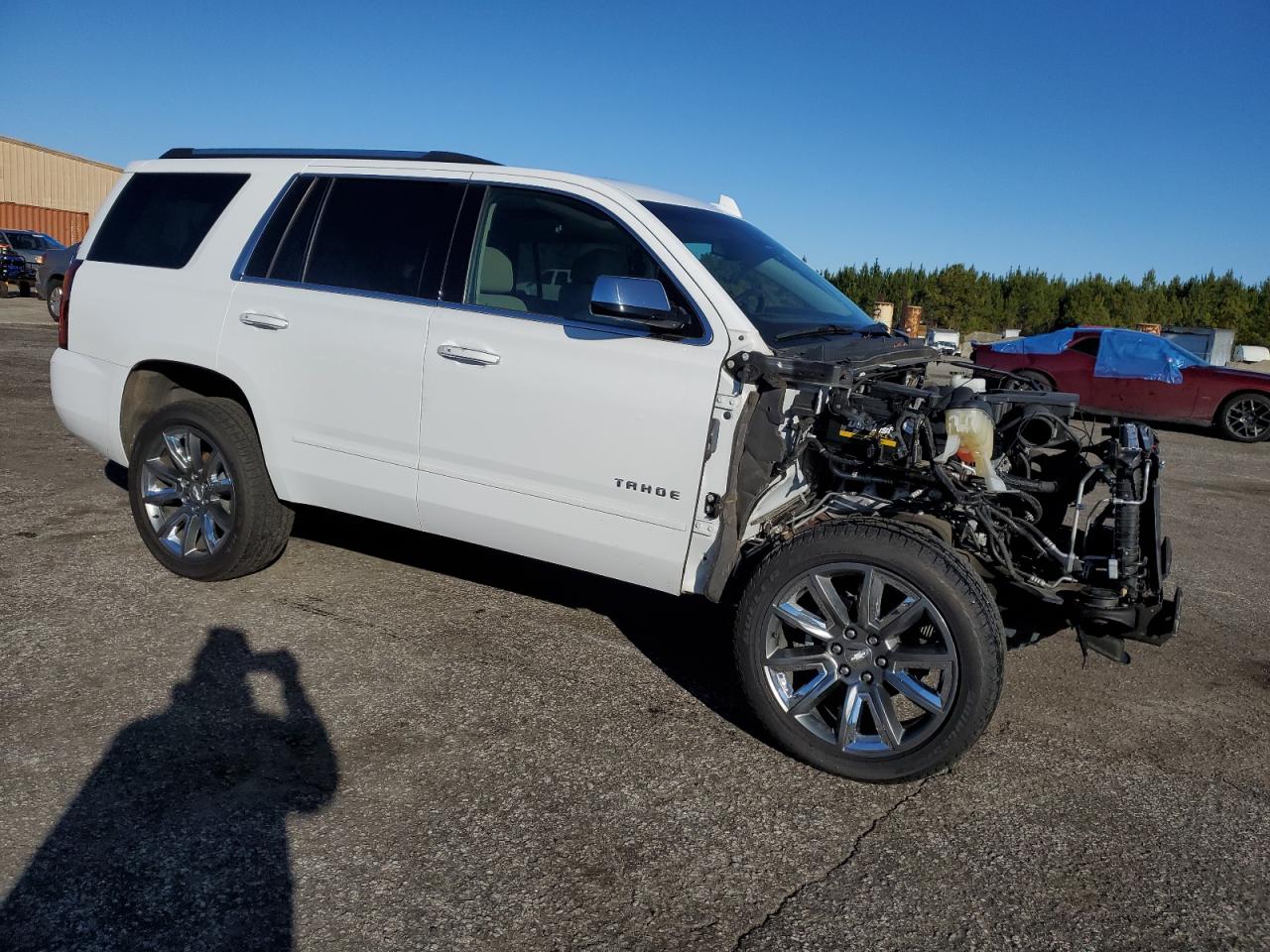 Photo 3 VIN: 1GNSCCKC5KR297460 - CHEVROLET TAHOE 