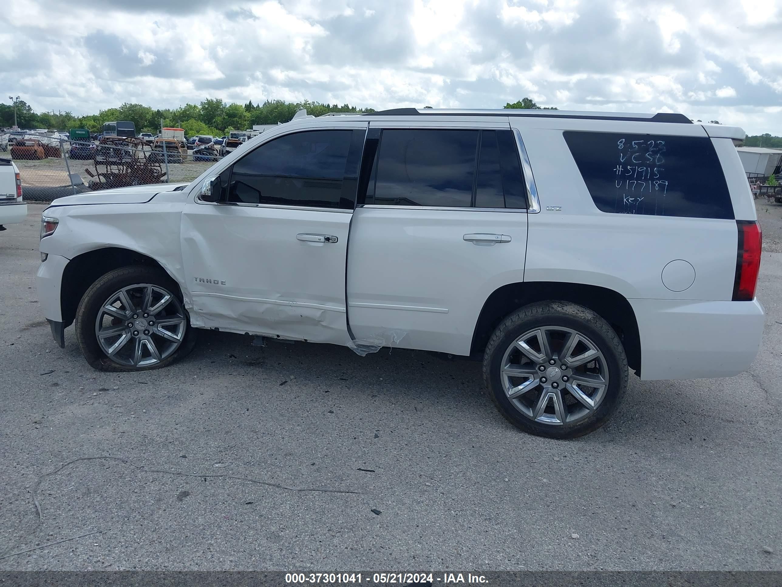 Photo 13 VIN: 1GNSCCKCXGR177189 - CHEVROLET TAHOE 