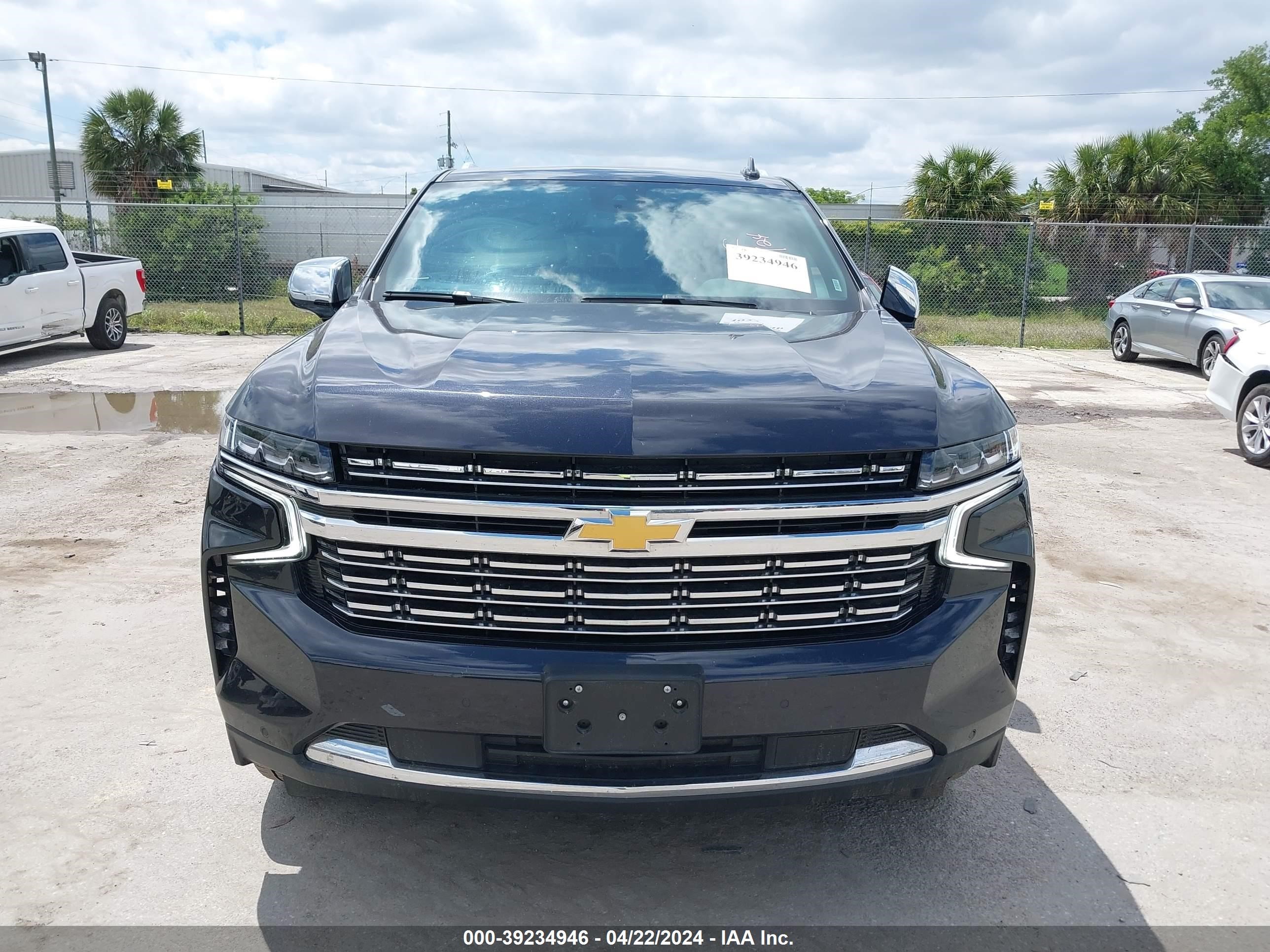 Photo 11 VIN: 1GNSCFKD0PR380862 - CHEVROLET SUBURBAN 