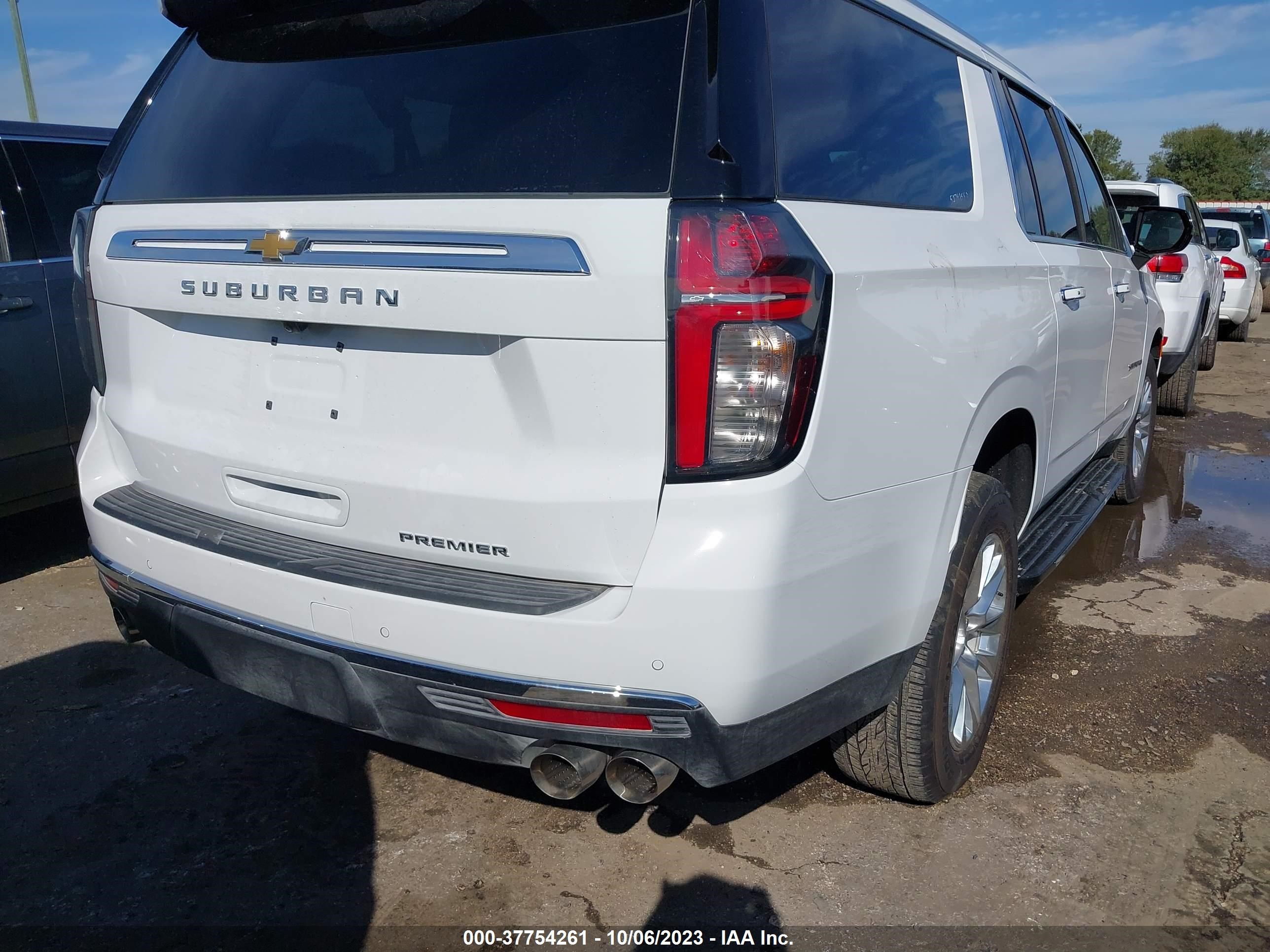 Photo 3 VIN: 1GNSCFKD1PR386928 - CHEVROLET SUBURBAN 