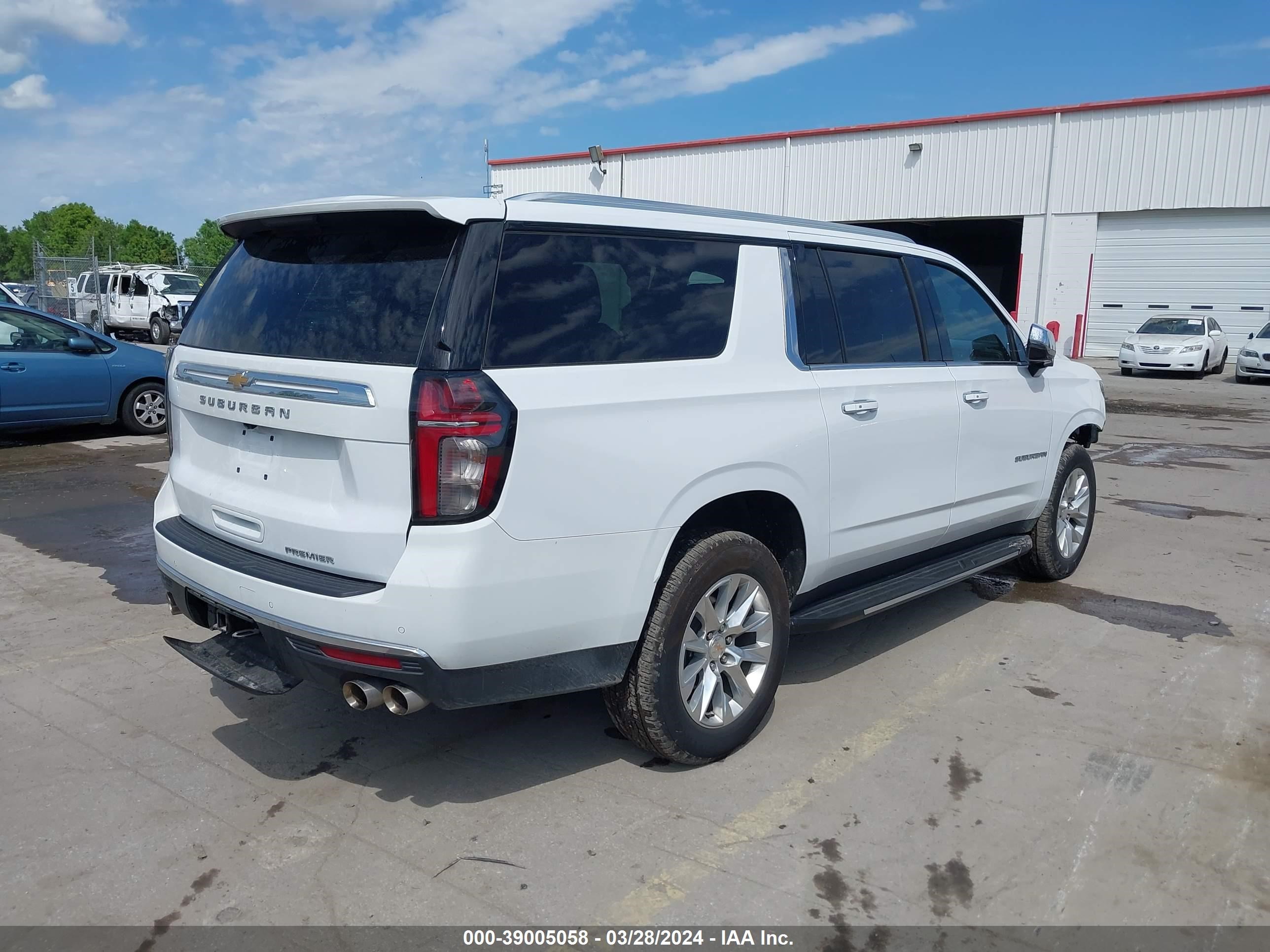 Photo 3 VIN: 1GNSCFKD3PR429505 - CHEVROLET SUBURBAN 