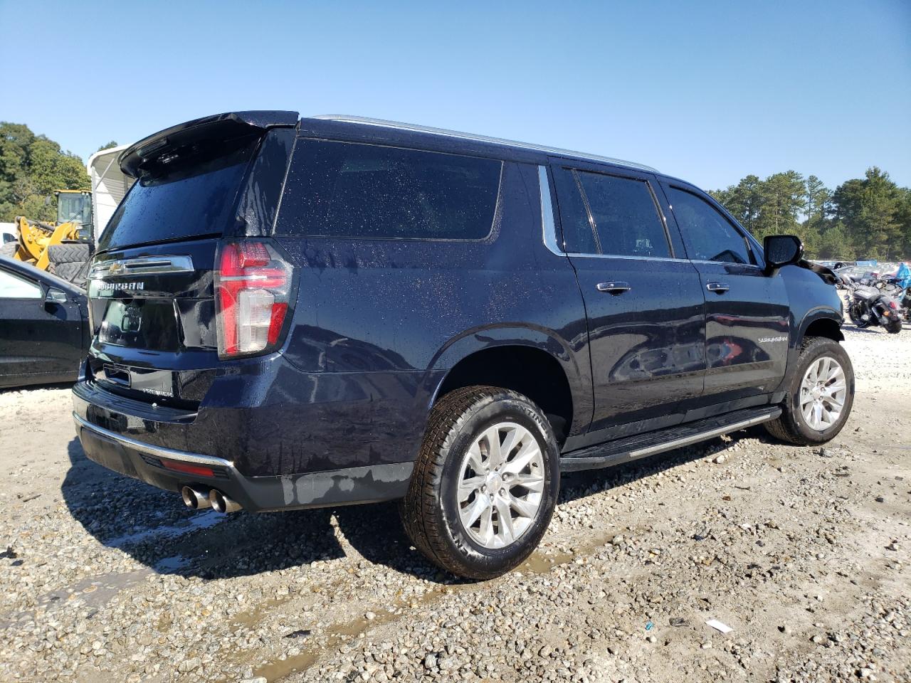 Photo 2 VIN: 1GNSCFKD5PR201389 - CHEVROLET SUBURBAN 