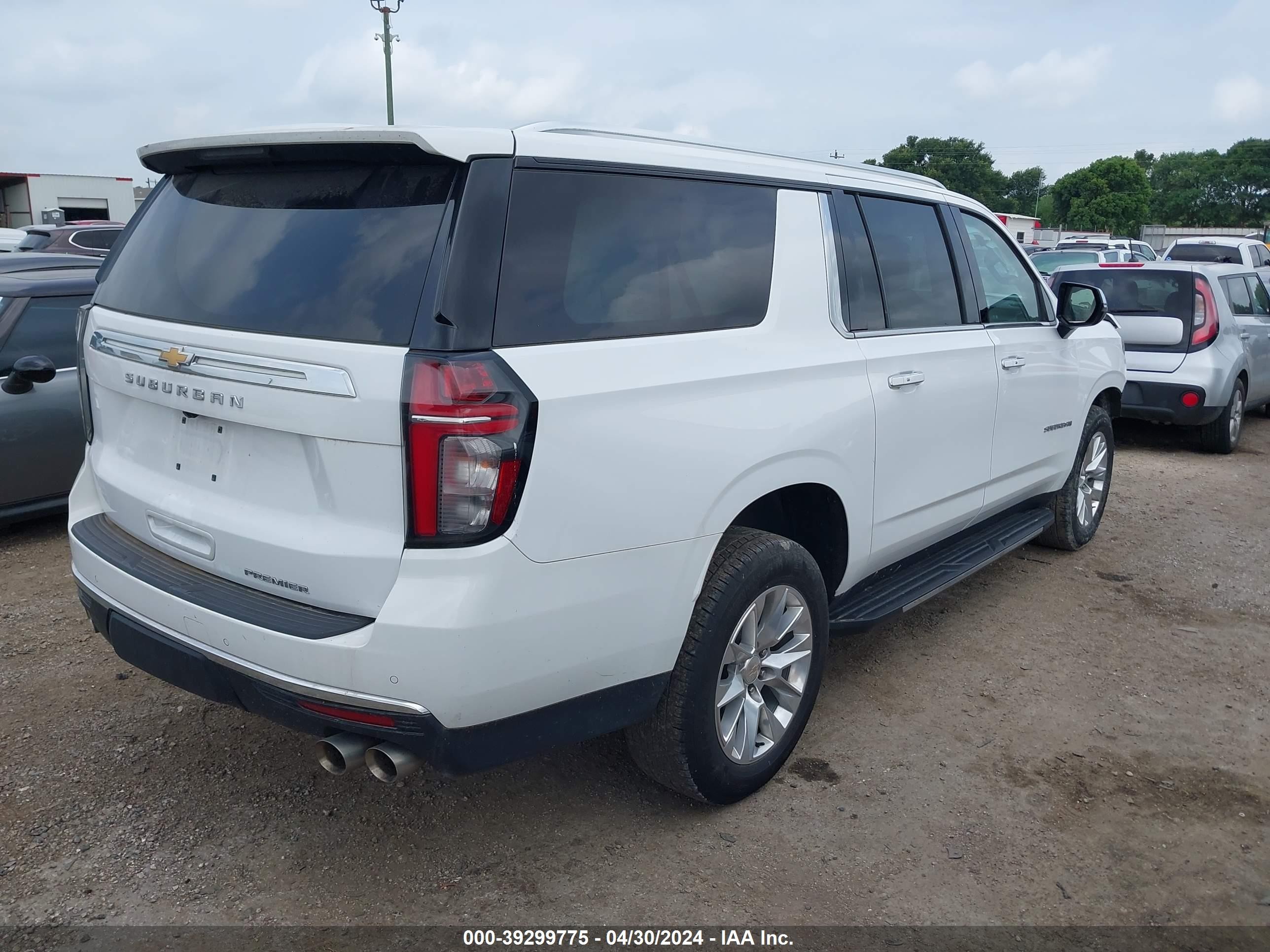 Photo 3 VIN: 1GNSCFKD7PR139526 - CHEVROLET SUBURBAN 