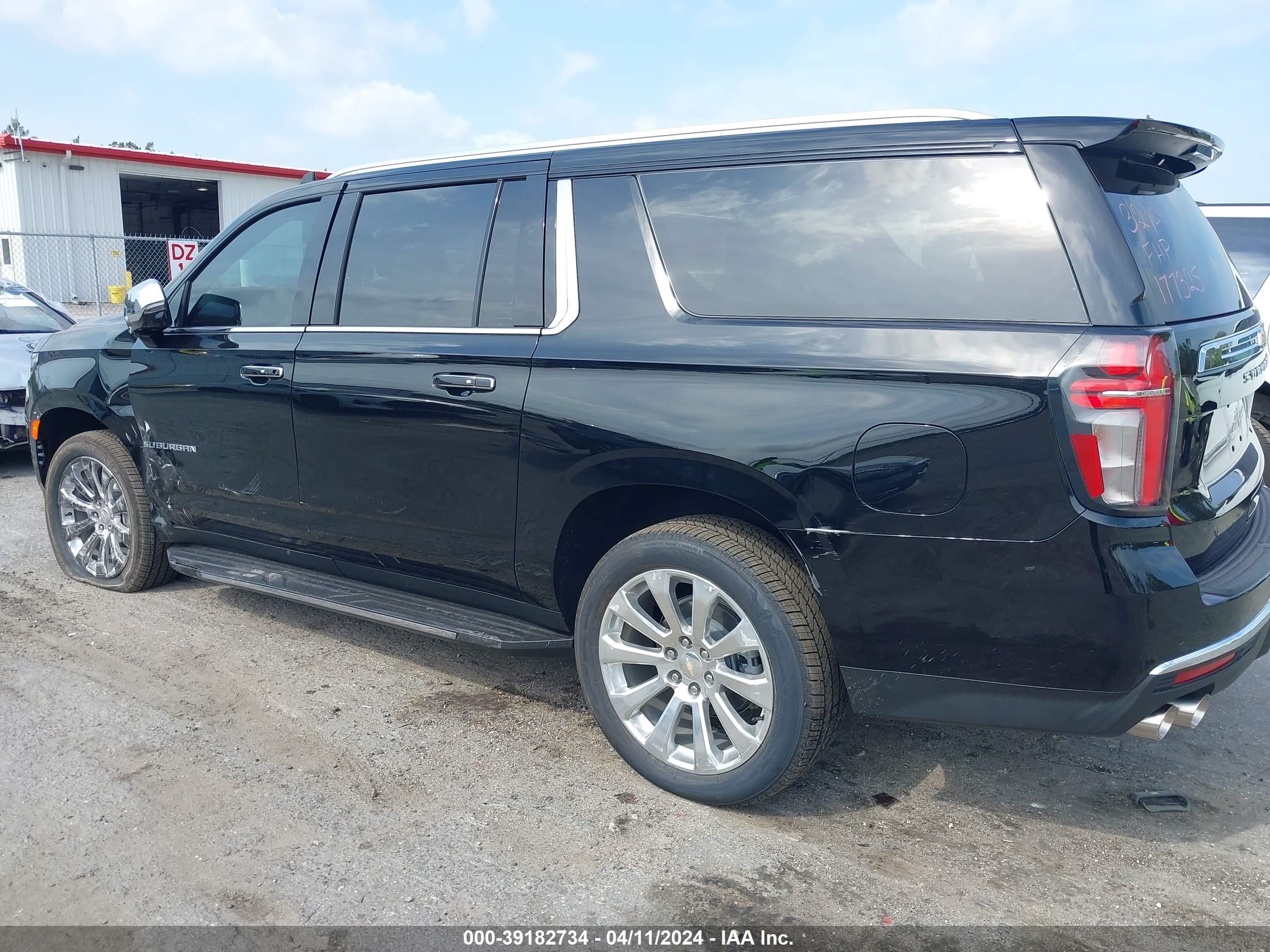 Photo 16 VIN: 1GNSCFKD7RR177325 - CHEVROLET SUBURBAN 