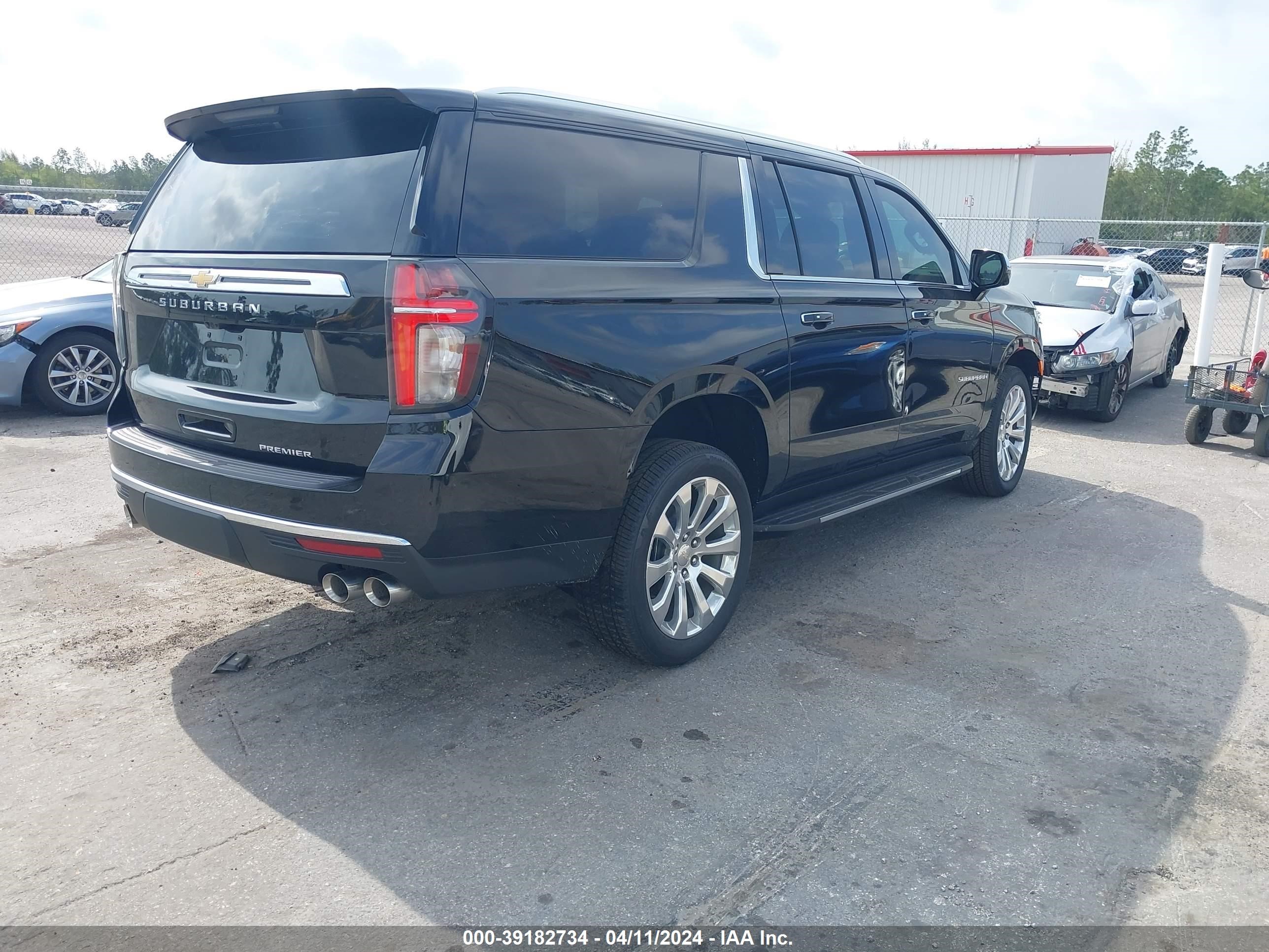 Photo 3 VIN: 1GNSCFKD7RR177325 - CHEVROLET SUBURBAN 