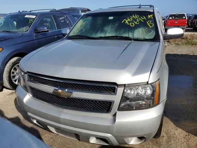 Photo 4 VIN: 1GNSCHE01BR102744 - CHEVROLET SUBURBAN C 