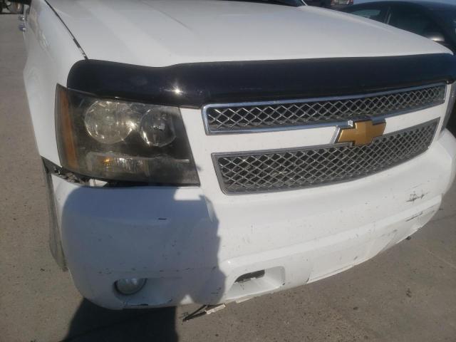 Photo 8 VIN: 1GNSCHE03CR306429 - CHEVROLET SUBURBAN C 