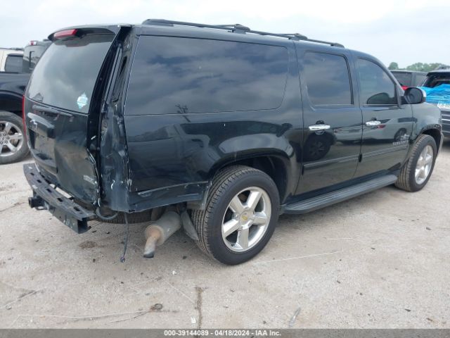 Photo 3 VIN: 1GNSCHE04CR310831 - CHEVROLET SUBURBAN 1500 