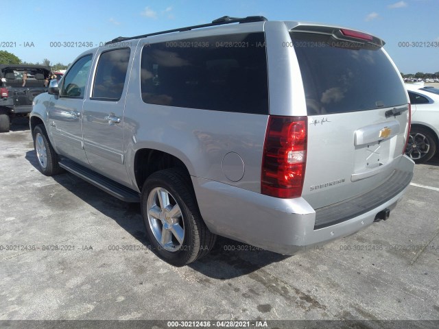 Photo 2 VIN: 1GNSCHE04ER147729 - CHEVROLET SUBURBAN 