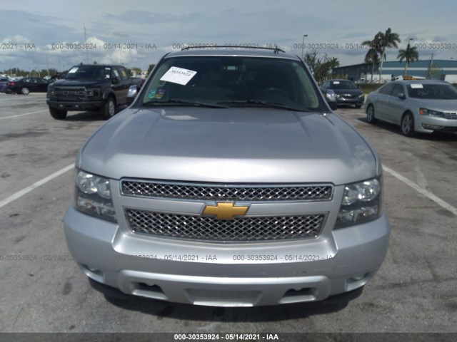 Photo 5 VIN: 1GNSCHE04ER147729 - CHEVROLET SUBURBAN 