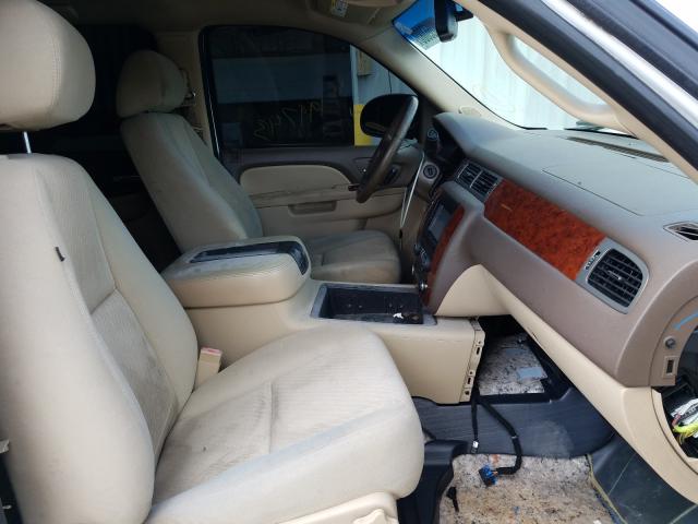 Photo 4 VIN: 1GNSCHE05BR383849 - CHEVROLET SUBURBAN C 