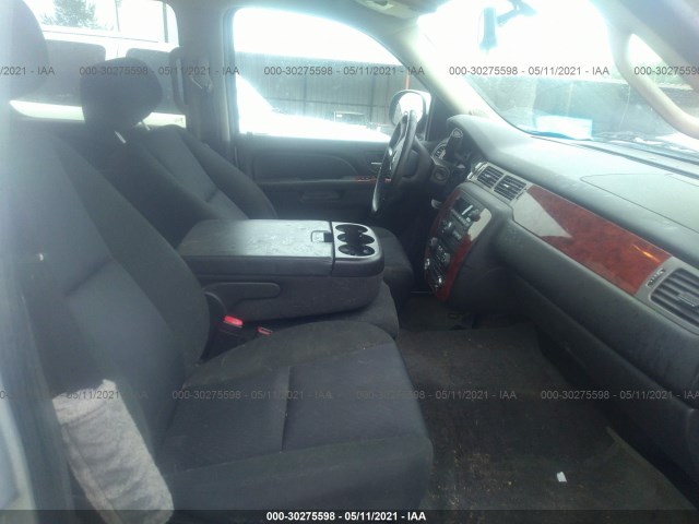 Photo 4 VIN: 1GNSCHE07BR144433 - CHEVROLET SUBURBAN 