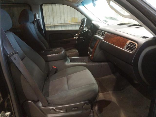 Photo 4 VIN: 1GNSCHE0XCR182126 - CHEVROLET SUBURBAN C 